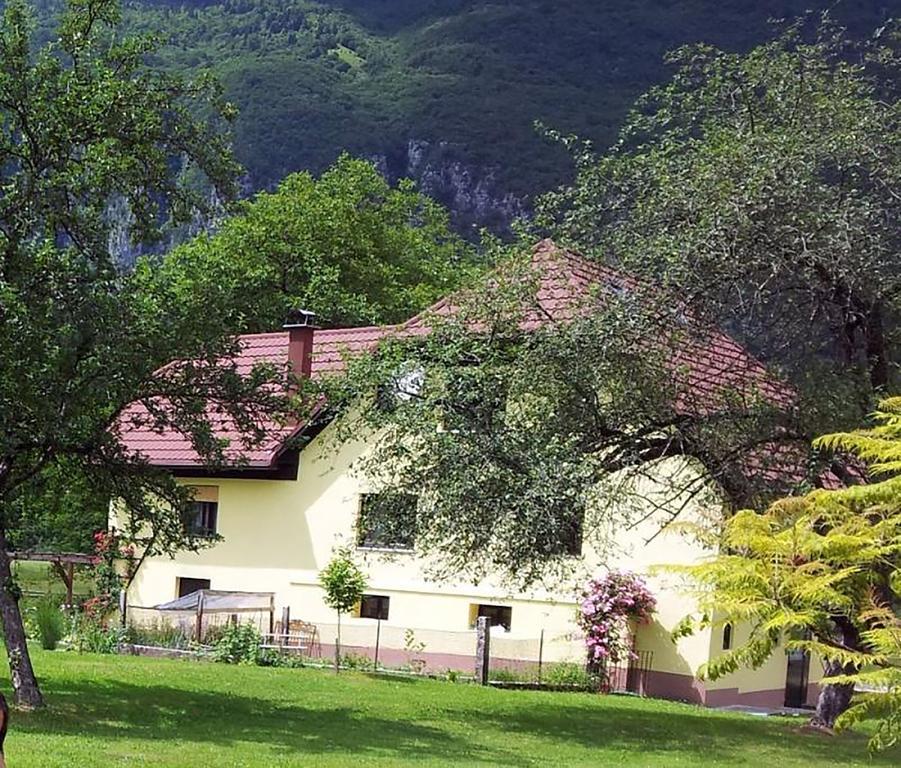 Apartments And Rooms Oasis Of Peace Bovec Esterno foto