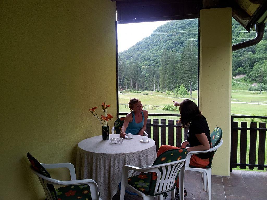 Apartments And Rooms Oasis Of Peace Bovec Esterno foto